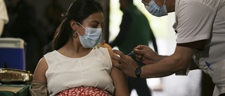 Nej, vaccin överförs inte till barn i magen