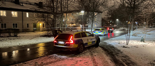 LIVE: Polisen bekräftar – mannen som skottskadades i Skäggetorp har avlidit
