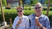 Glad överraskning i sommarvärmen – glassbar på äldreboendet: "Vill sätta lite guldkant"
