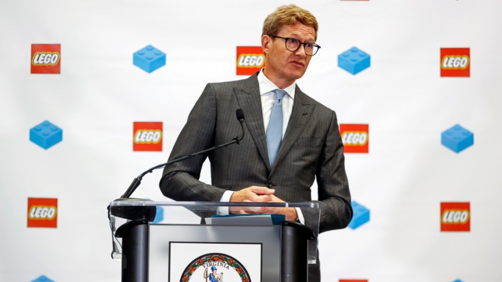 Legos vd Niels Christiansen vid ett framträdande i USA på onsdagen. Bolaget har meddelat att man ska bygga en fabrik i USA, en investering på över en miljard dollar.