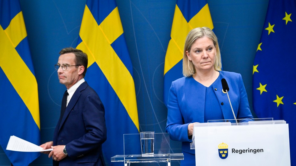 Moderaternas partiledare Ulf Kristersson (tv) och statsminister Magdalena Andersson (S).