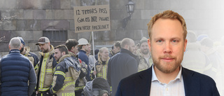 "Regeringen måste rädda brandmännen"