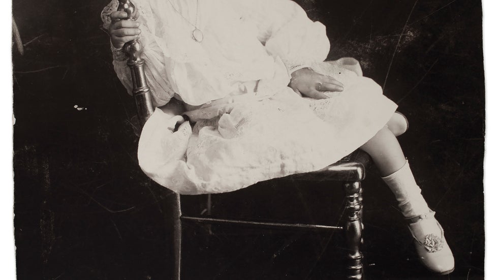 Privata fotografier ger ny bild av Frida Kahlo