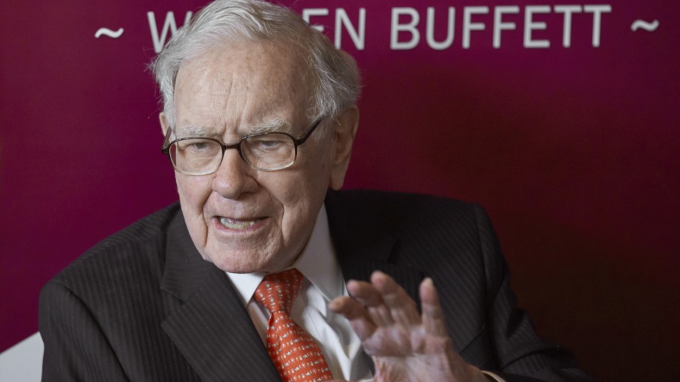 Berkshire Hathaway, med vd och ordförande Warren Buffett, presenterar kvartalssiffror i samband med en årsstämma i Omaha, Nebraska. Arkivbild