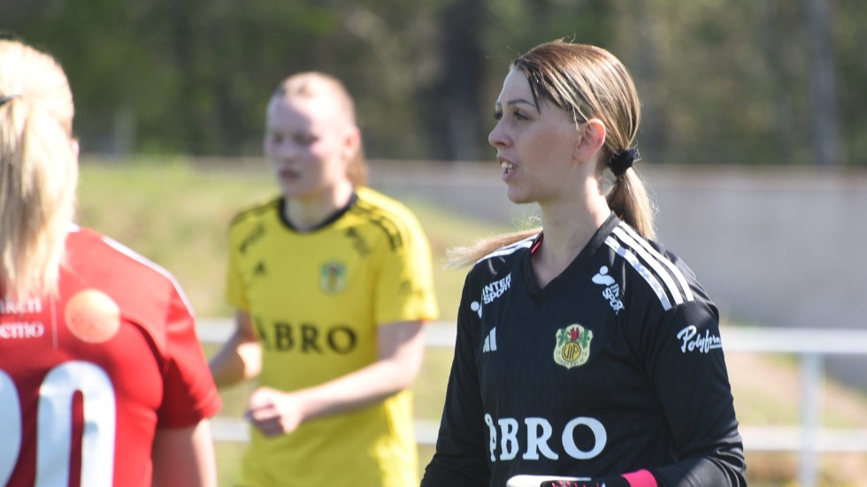 Pernilla Marelius är en säker målvakt i Vimmerby IF. Ska hon bli matchvinnaren som för VIF till en ny titel i futsalturneringen Rödsle Cup i Oskarshamn?