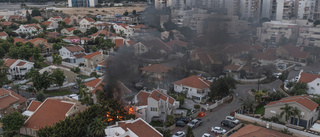 Chockattack mot Israel – tusentals raketer har avfyrats