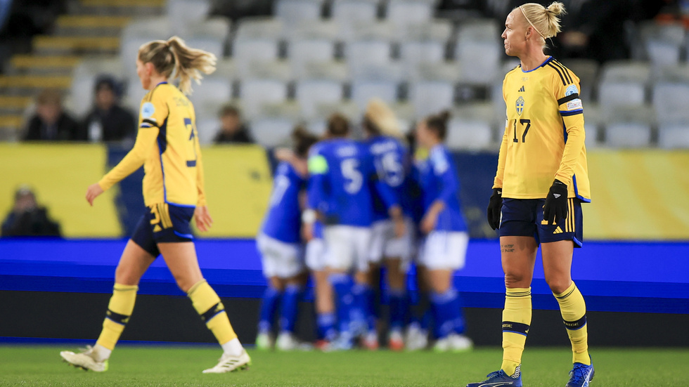 Sveriges lagkapten Caroline Seger deppar efter Italiens ledningsmål. Matchen i Malmö slutade 1–1 efter en sen kvittering genom Linda Sembrant.