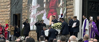 Italien sörjer kvinna som mördades av pojkvän