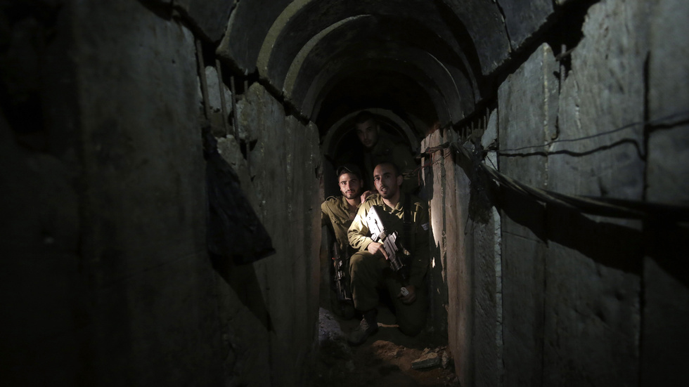 Israel har planer på att översvämma Hamas enorma tunnelsystem som har grävts under Gazaremsan. Arkivbild.