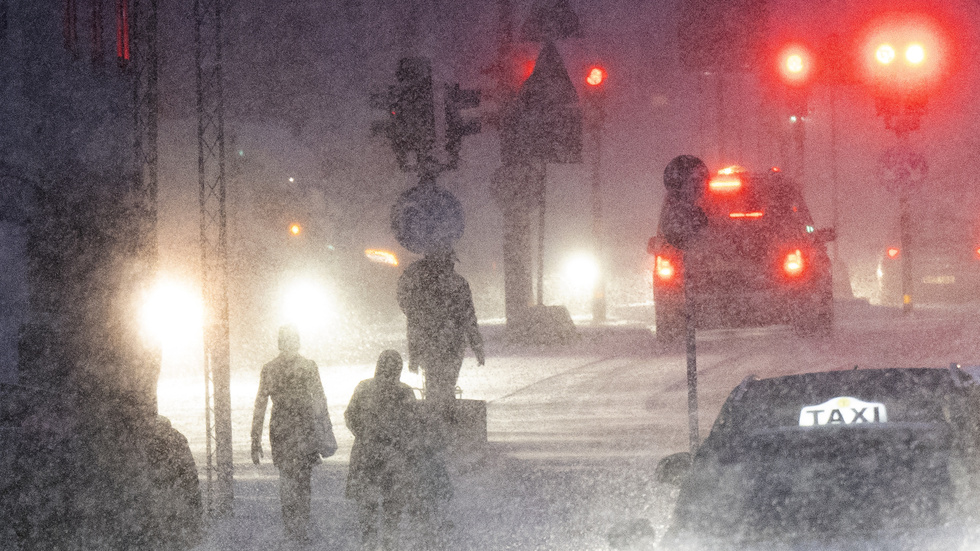 Snö och kraftig vind väntas i delar av Sverige. Arkivbild.