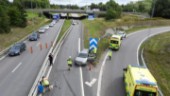 Två bilar i kollision på Söderleden – ena föraren smet
