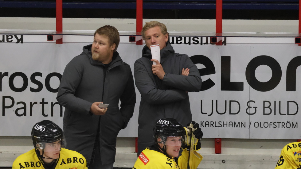 VH:S tränarduo Wictor Holmberg och Hampus Sylvegård.