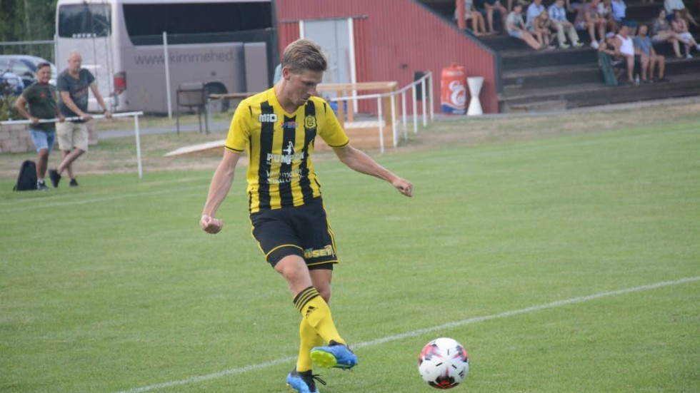Het. Rasmus Stahlin gjorde två mål och stod för en assist när Gullringen vann med 3-0.
