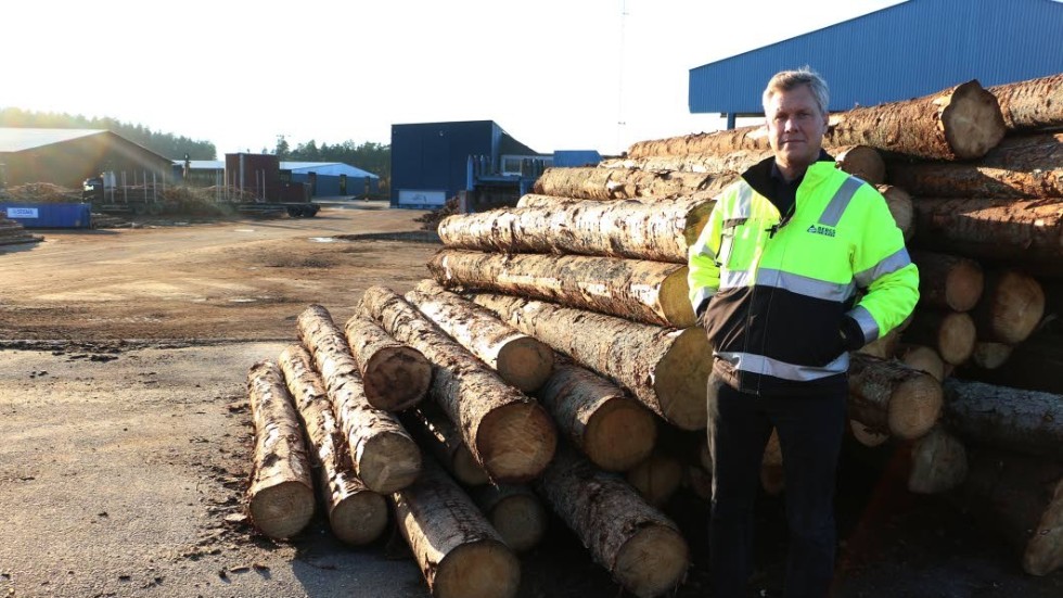 Sedan någon månad tillbaka är Jan Liljegren ny produktionschef vid sågverken i Mörlunda och Vimmerby