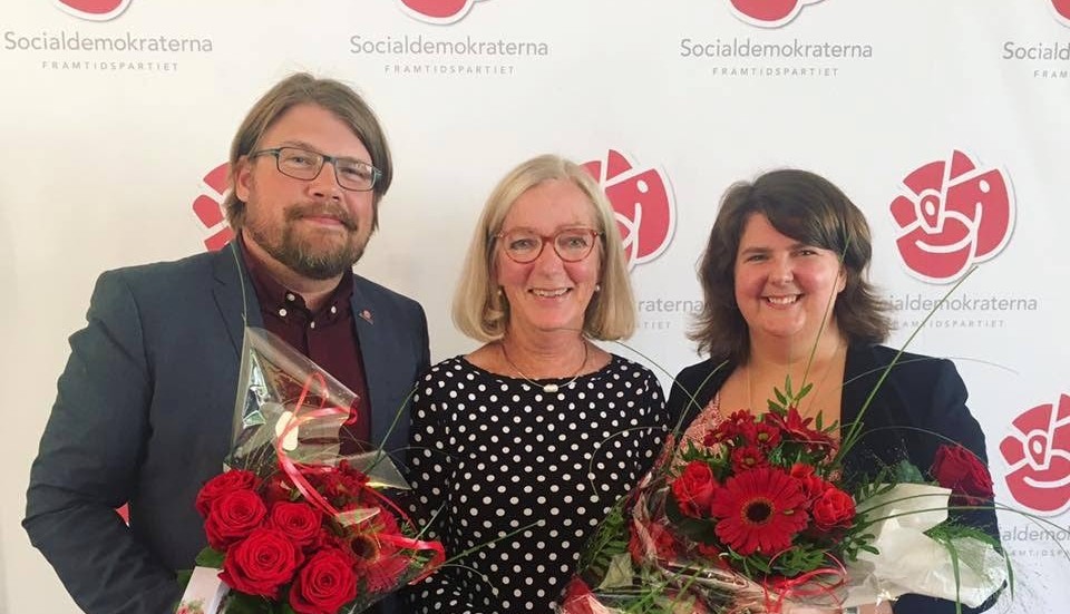 Anders Härnbro, Anna-Lena Sörenson och Kaisa Karro vid Socialdemokraternas distriktskongress.