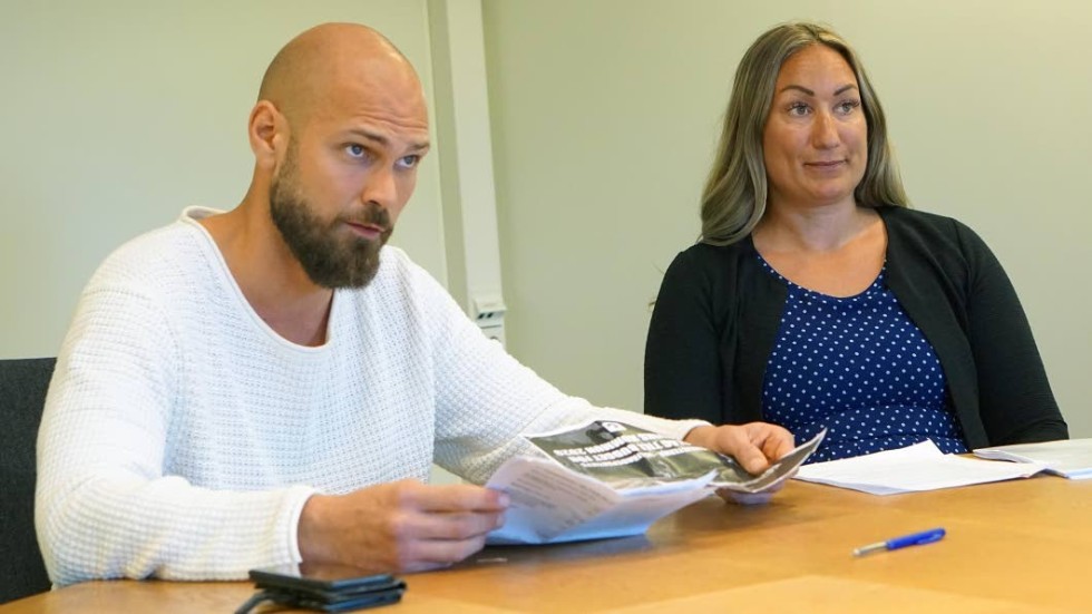 Johannes Regell och Jenny Svensson presenterade Socialisterna Välfärdspartiets budget på onsdagen.