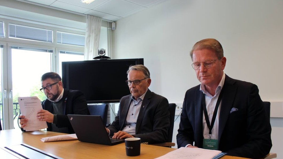 Dan Nilsson (S), Conny Tyrberg (C) och Harald Hjalmarsson (M) höll i presskonferensen efter kommunstyrelsen.