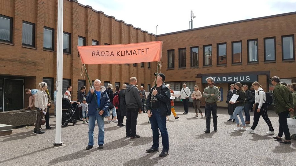 Vimmerbys klimatstrejkare blir fler och fler. Under fredagen deltog de i en global manifestation.