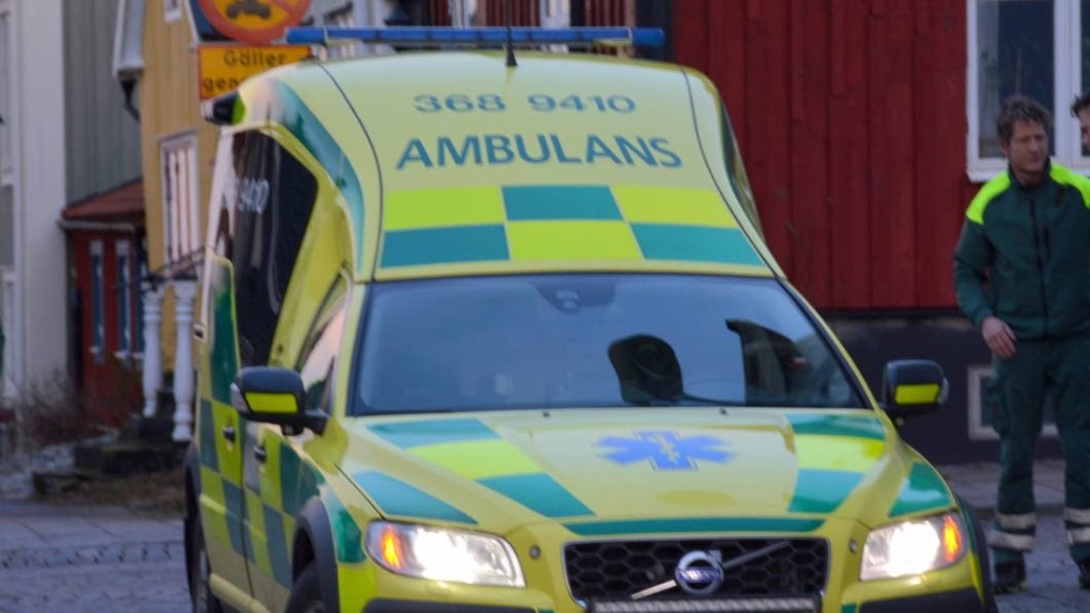 Ambulansens bemanning och beredskap påverkas inte av semestertider, enligt Melker Engström, ambulanschef.