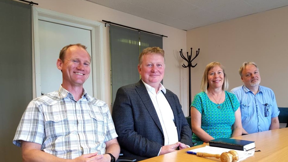 Tobias Jansson (KD), David Wenhov (LPo), förvaltningschef Eva Holm och Ulf Johansson (S) presenterade deras nya satsning under onsdagen.