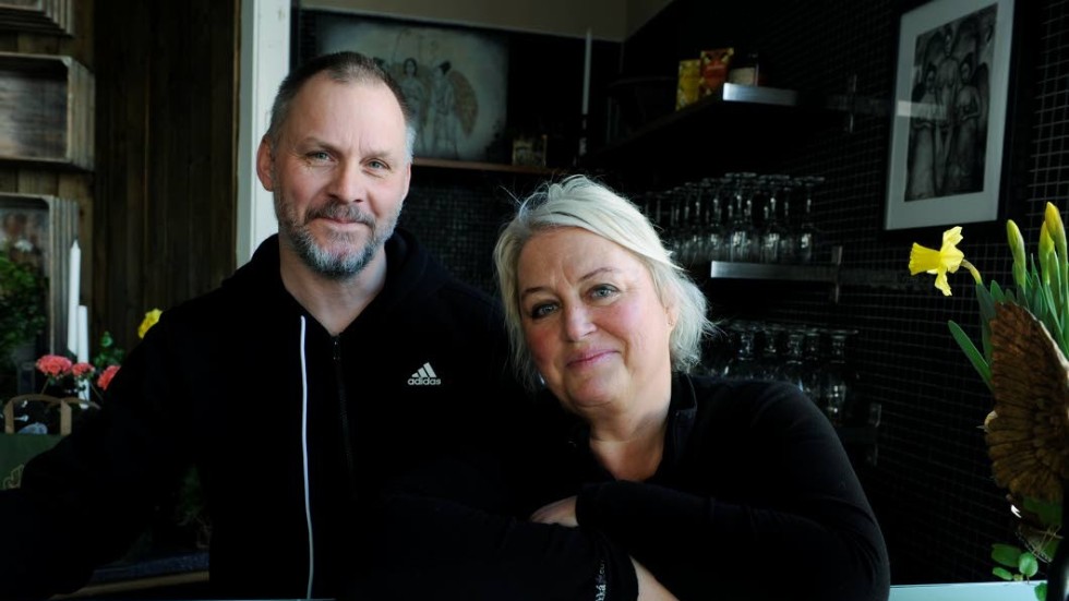 Sussi Johansson och Kjella Asp ville satsa på något nytt. Till att börja med ska Sussi jobba i kaféet.