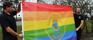 Räddningstjänstens Prideflagga togs ner