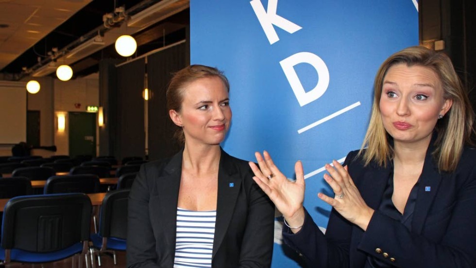 Kristdemokrater. Partiledaren Ebba Busch Thor (tv) kom till Linköping för att tala om äldreomsorg tillsammans med kommunalrådet Sara Skyttedal (KD).