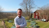 Han tar över Farfarstugan