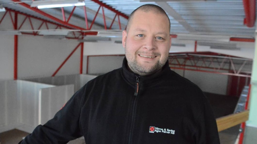 Mattias Eek, ägare av Comfort i Vimmerby, storsatsar och flyttar snart in med sitt företag i en ny och mer anpassad fastighet.