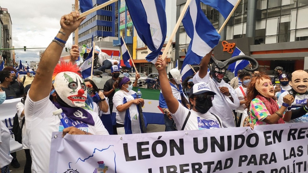 Exilnicaraguaner i Costa Ricas huvudstad San José protesterar mot Ortegas styre.