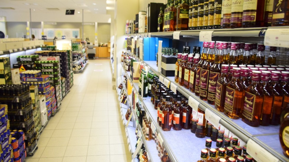 Flera flaskor alkohol, bland annat whisky, stals i torsdags på Systembolaget i Vimmerby. 