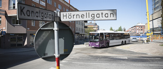 Många vill till torget – men där finns ingen busshållplats