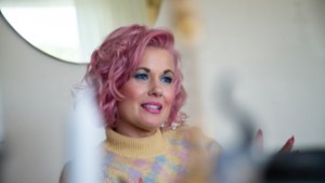 Melinda släpper barnbok om familjehemsplacerad flicka