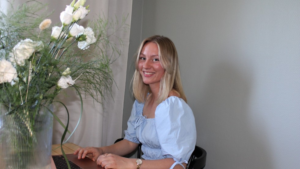 Alexandra Magnussons Bloombox satsar på hållbarhet, både gällande val av blommor och förpackningar. Inför framtiden har hon många idéer om hur företaget kan fortsätta att växa.