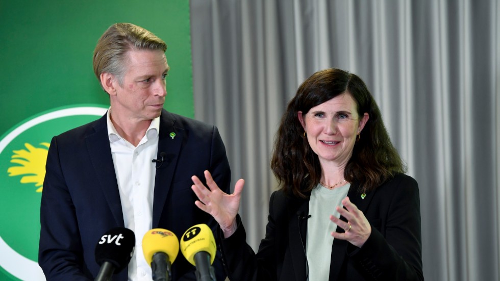 Desperata? Miljöpartiets språkrör Per Bolund och Märta Stenevi tar partiet vänsterut, anser statsvetare.
