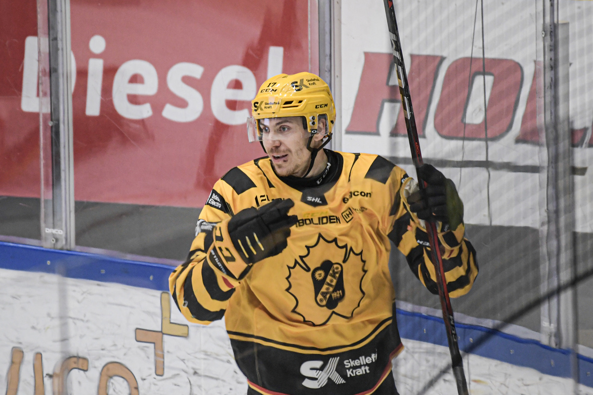 Lindholm lämnar Skellefteå för KHL