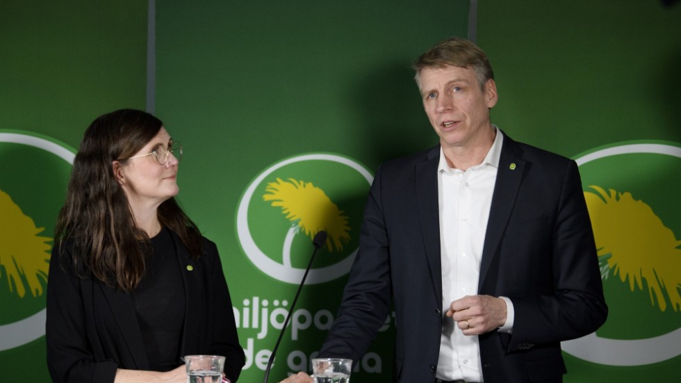 Miljöpartiets språkrör Märta Stenevi och Per Bolund vill se en satsning på energieffektivisering.