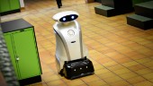 Ny på jobbet: Roboten Ella är Baldergymnasiets nya städare • Kan rengöra 10 000 kvadratmeter per dygn