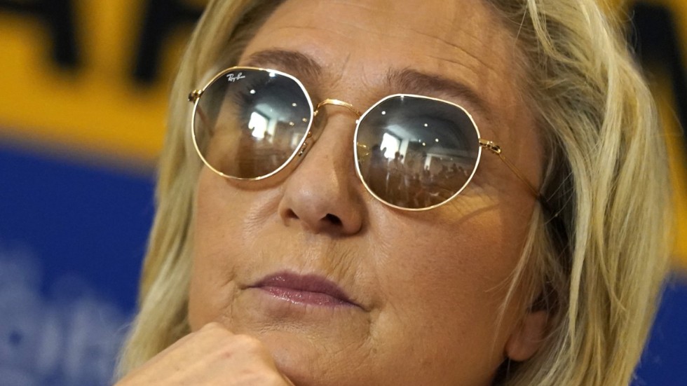 Franska extremhögerns ledare Marine Le Pen hoppas på seger i regionalvalet i Provence-Alpes-Côte d'Azur i södra Frankrike.
