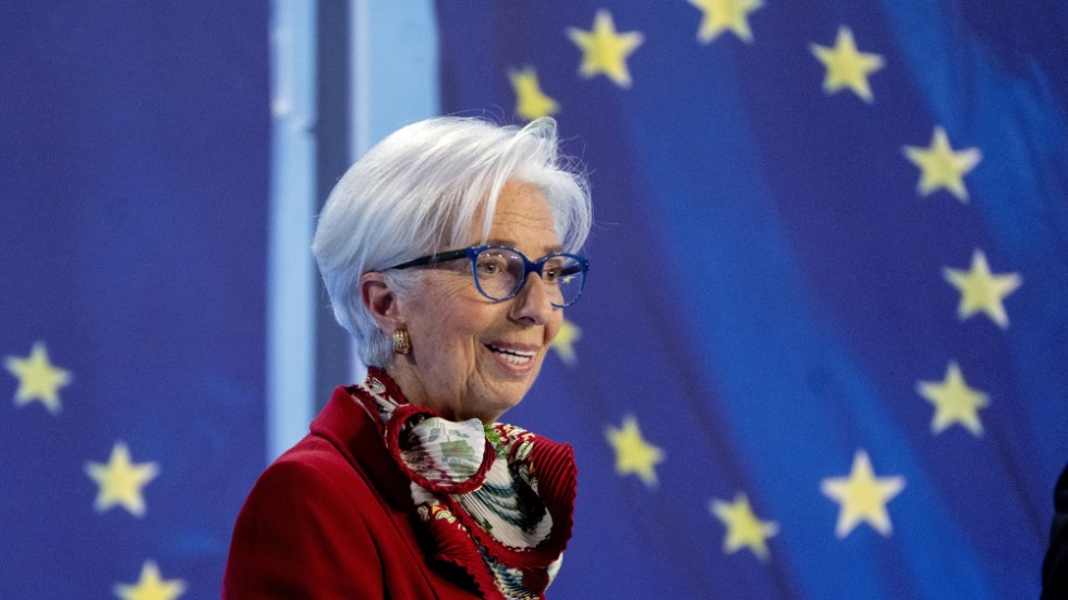 ECB-chefen Christine Lagarde välkomnar den schweiziska bankaffären.