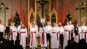 Stämningsfullt när Norrbottens lucia kröntes i domkyrkan: "Kören är helt otrolig"