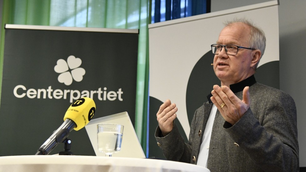Centerpartiet valanalysgrupps ordförande Christer Jonsson presenterar partiets eftervalsanalys. Det finns en del att jobba med för landets gröna, liberala oppositionsparti.