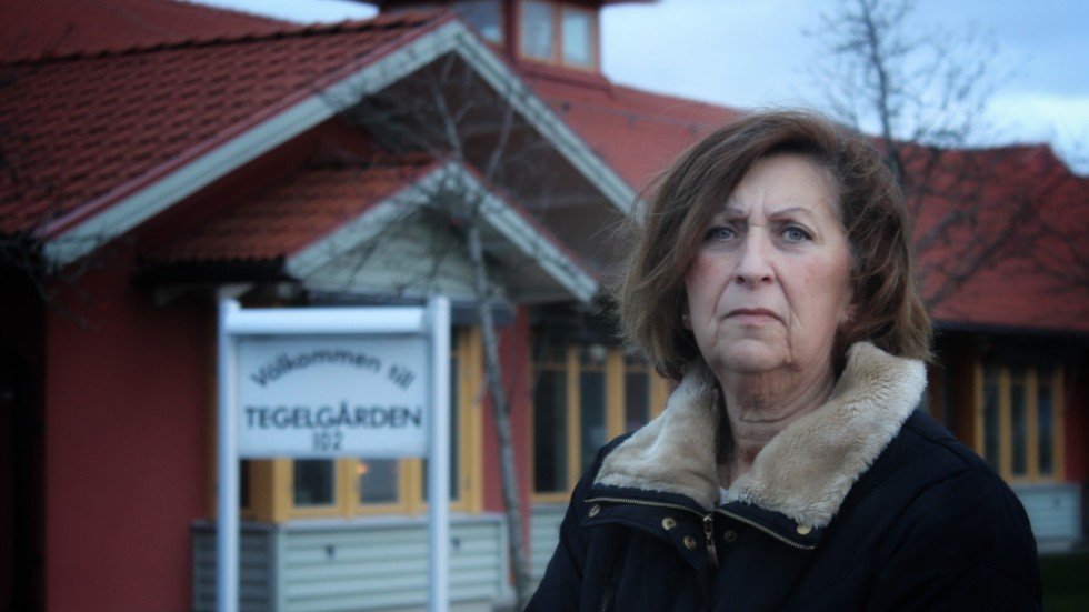 Undersköterskan Mona Blomqvist gick ut och larmade om vanvård på kommunens demensboenden. Nu har hon arbetat sitt sista arbetspass. "Ingenting förändras och jag orkar inte längre se de äldre fara illa".