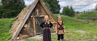 12-åringarna Liv och Love spelar vikingbarn i Farmens nya satsning:" Att vara skådespelare är kul, men jag kanske blir något annat när jag blir stor"