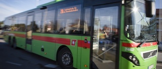 Låt alla elever i Sörmland få fyra fria bussresor