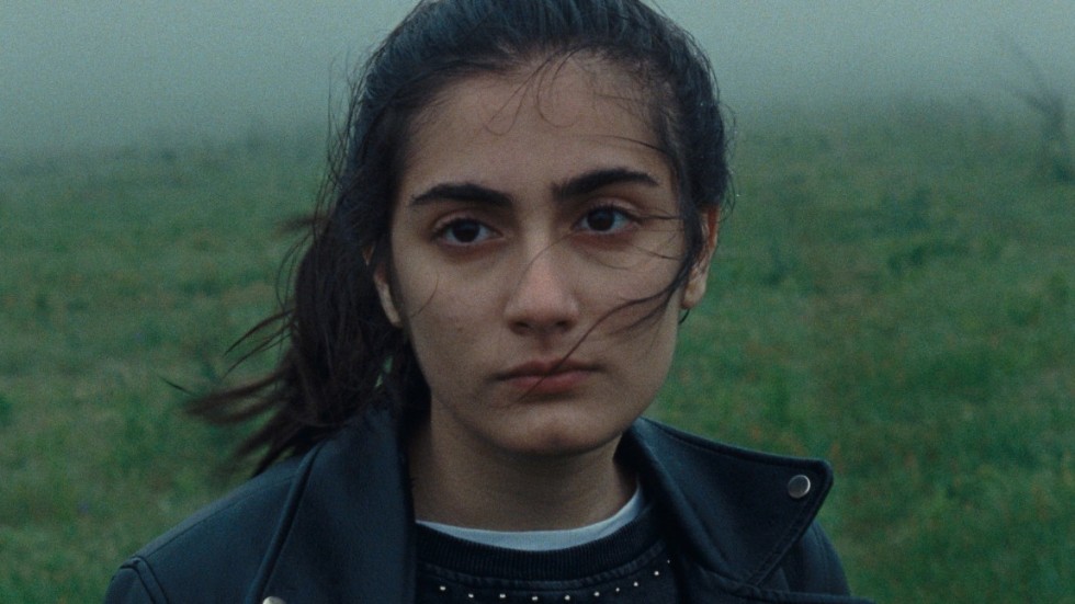 "A Chiara" handlar om 15-åriga Chiara (Swamy Rotolo) och hennes möte med italienska maffian. Filmen utsågs till bästa europeiska film vid fjolårets filmfestival i Cannes.