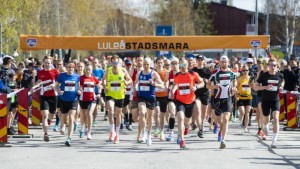 Repris: Se målgången från stadsmaran i Luleå