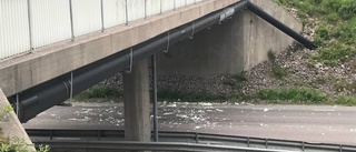 Lastbil kraschade i viadukt - skadade ledning