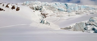 Stora isblock har rasat vid fjällmassiv
