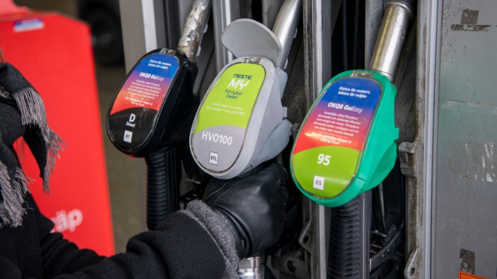 HVO100, ett biobränsle som går att använda som vanlig diesel, bara bilen är godkänd för det. 